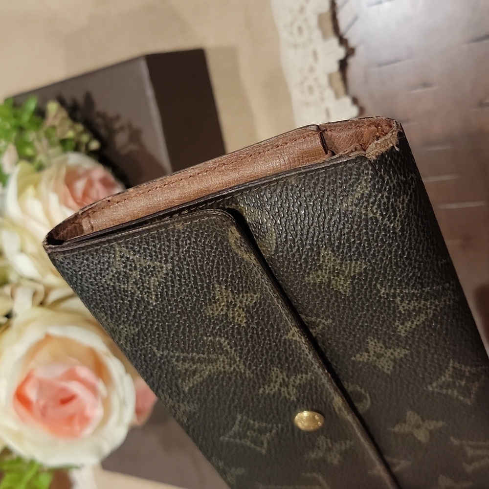 Authentic Louis Vuitton Sarah vintage trifold wallet - Picture 4 of 8